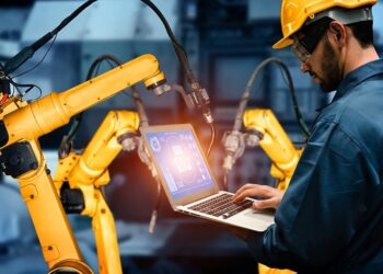 Kỹ sư điện tử điều khiển robot làm gì?