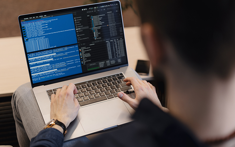 Kỹ sư điện tử lập trình nhúng làm gì?