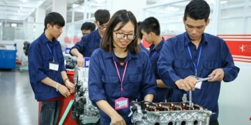 Kỹ thuật viên điện tử điều khiển công nghiệp làm gì?