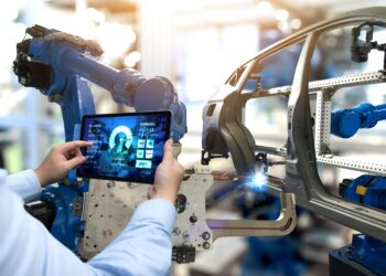 Kỹ thuật viên điện tử sản xuất thông minh làm gì?