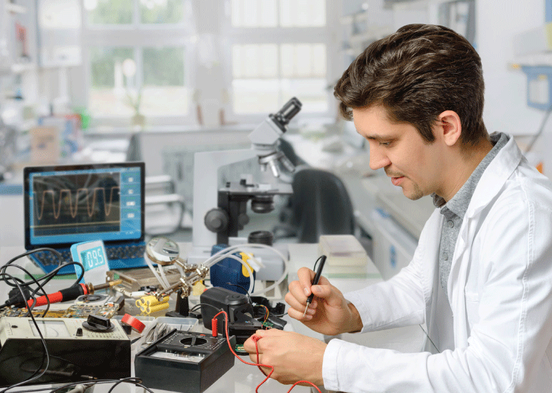 Kỹ thuật viên điện tử thực tế tăng cường làm gì?